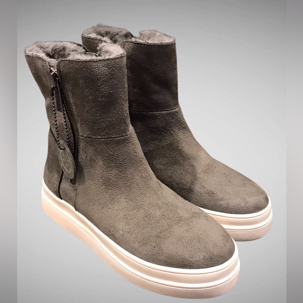 J/Slides sz 6 Gray NYC Tristan Weatherproof Faux Fur & Suede Sneaker Bootie NWOT